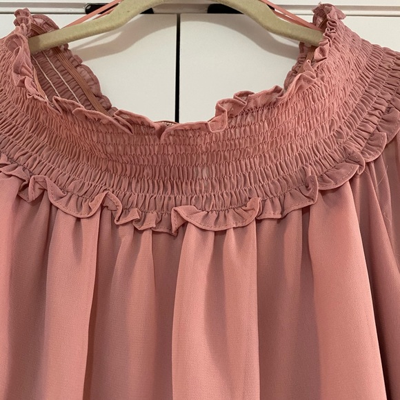 Gorgeous pink top with flowy ruffle sleeves - Picture 6 of 8
